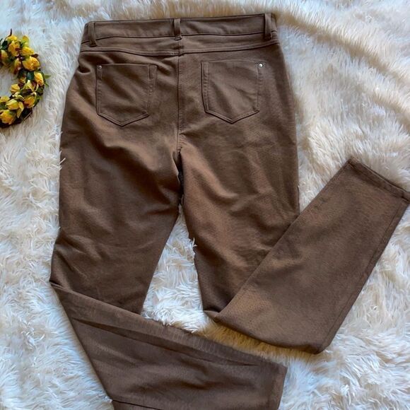 Artisan NY Ultra Soft Leggings Pants - Picture 3 of 7